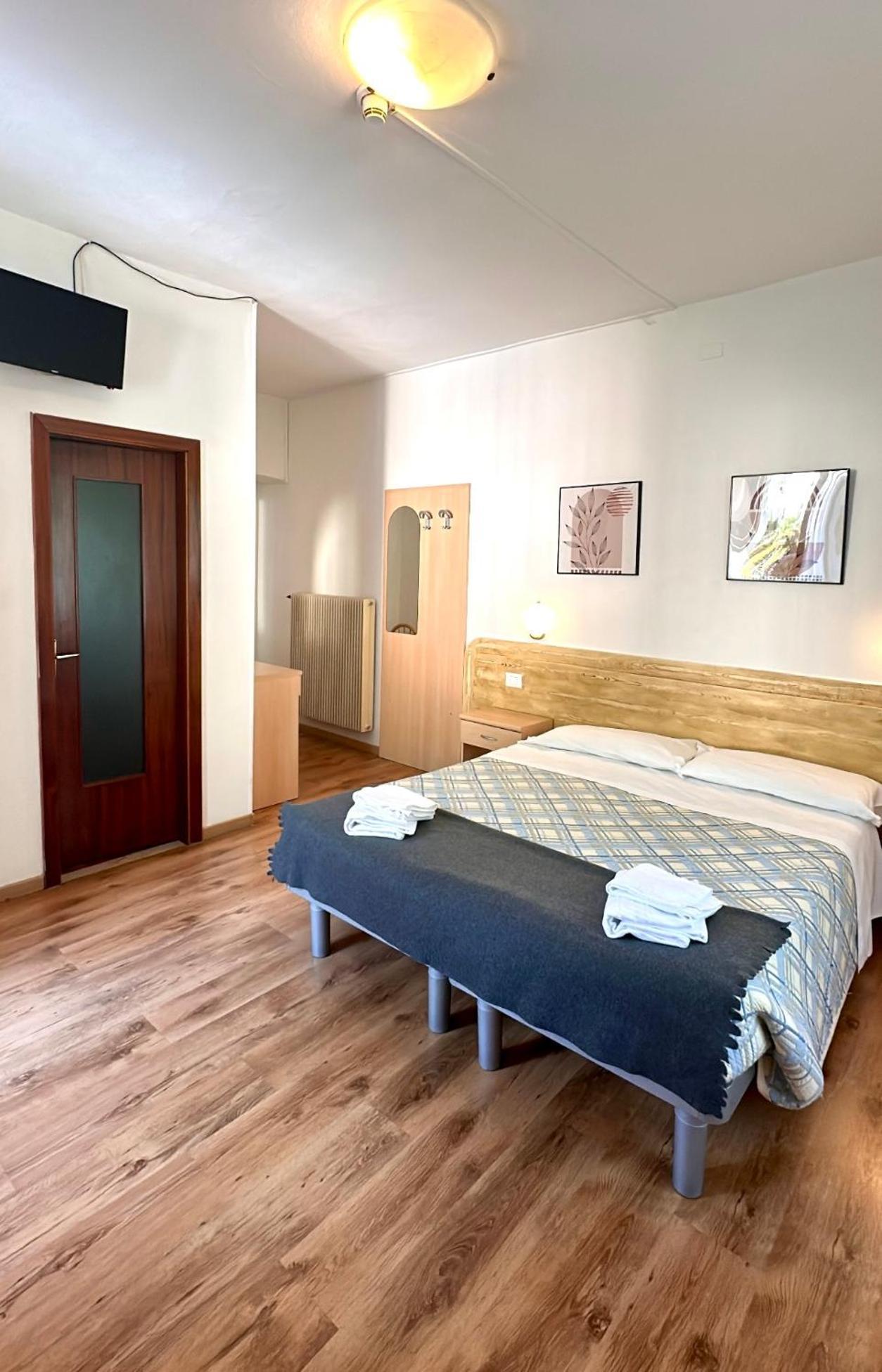 Albergo Varone Riva del Garda Exterior photo